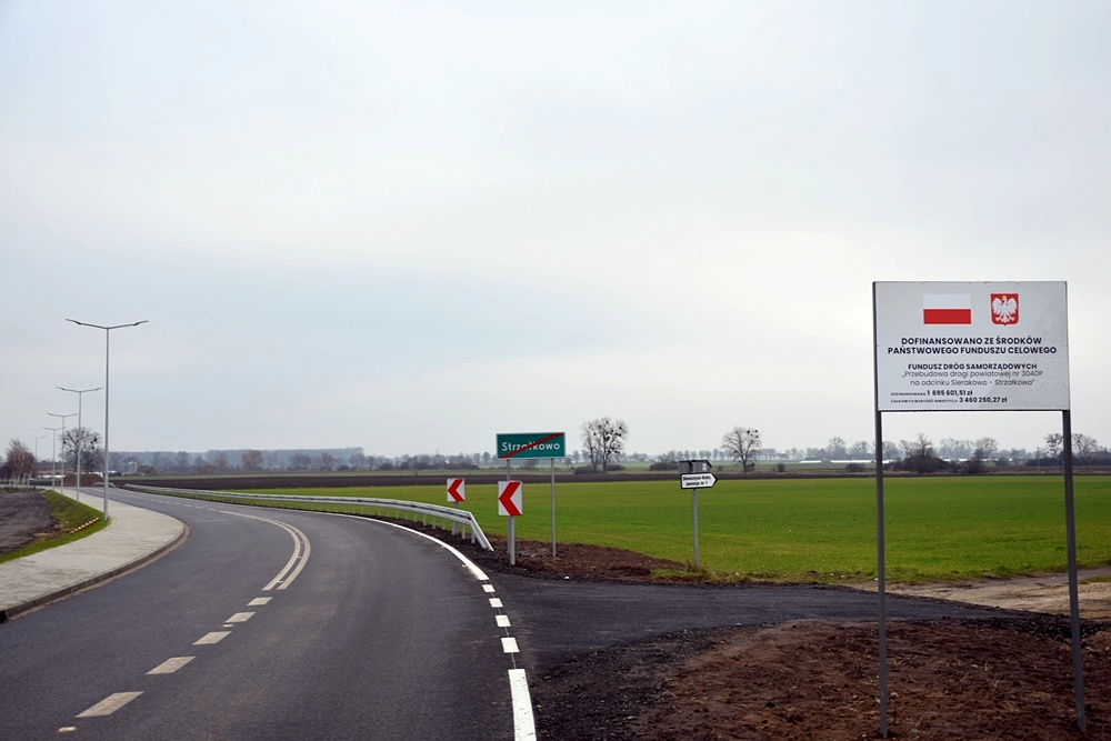 Oddano do użytku przebudowany odcinek drogi powiatowej ze Strzałkowa do Sierakowa